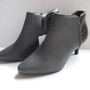NWT East 5th Womens Ankle Booties Zip up Heels 2.5" Gray Patent Size 8W New